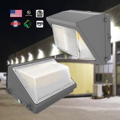 140lm / W ngoài trời 120W đèn LED Wall Pack Light IP65 chống nước Slim Cho đường đi bãi đậu xe